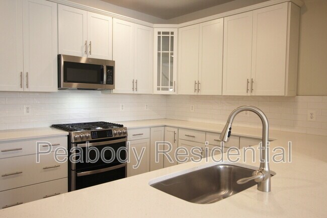 Building Photo - 14911 River Walk Way