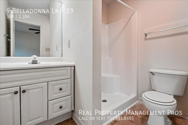 Building Photo - 9 Belladonna Ln