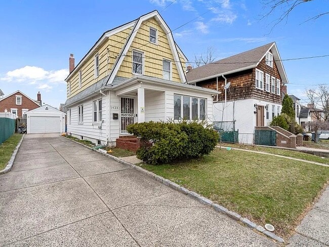 Building Photo - 14-28 156th St