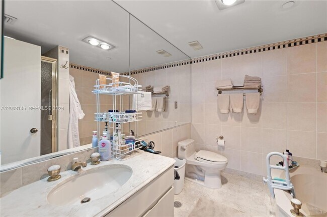 Building Photo - 11113 Biscayne Blvd