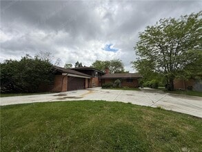 Building Photo - 3776 Dorset Dr