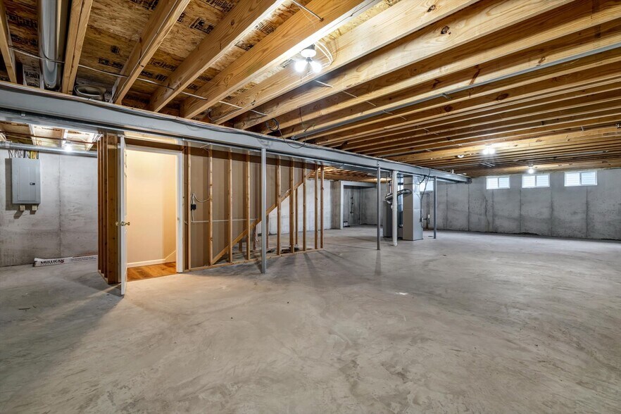 Building Photo - 1583 Briarchase Dr
