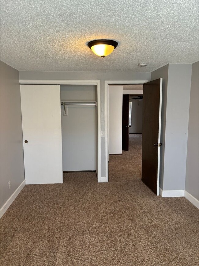 Building Photo - 4312 S Billings Cir