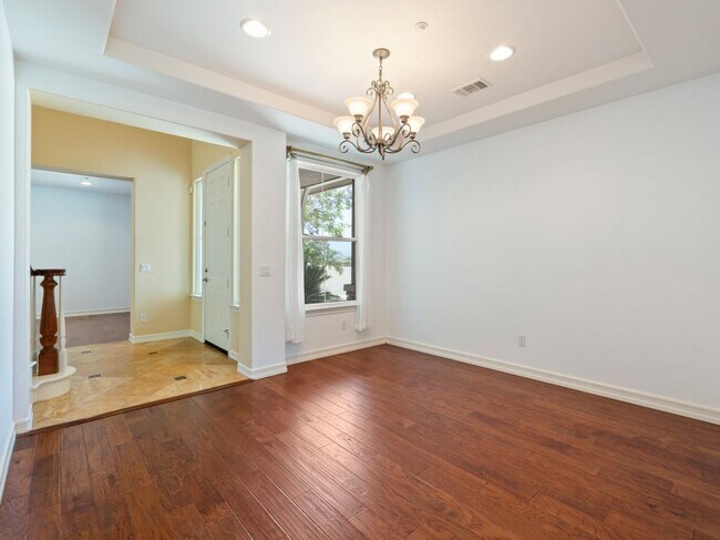 Building Photo - 5250 Coleridge Ct