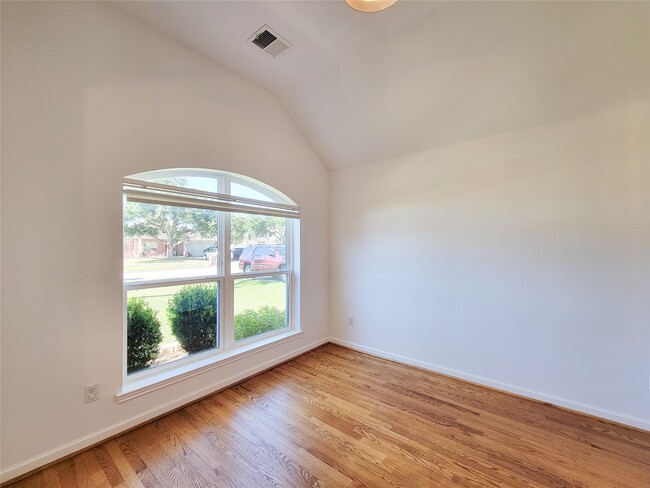 Building Photo - 8402 Major Blizzard Dr