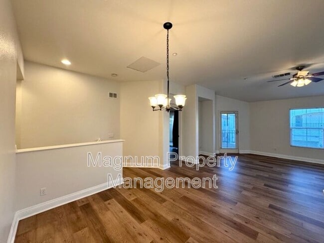 Building Photo - 41685 Woodridge Ave