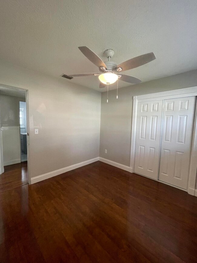 Building Photo - 5 N Deleon Ave