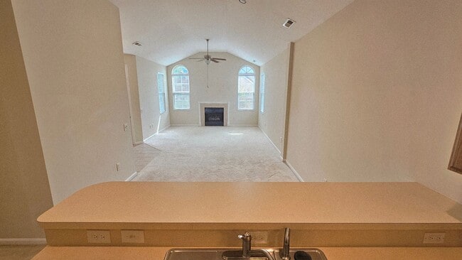 Building Photo - Bridgewater Two bedroom Condo Available!