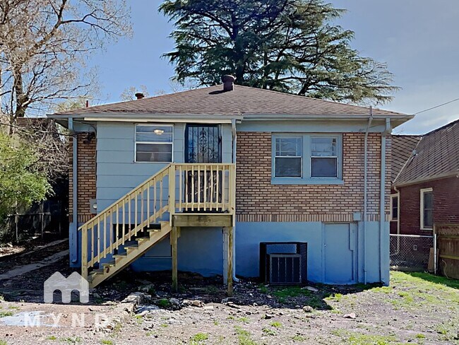 Building Photo - 1324 42nd St Ensley