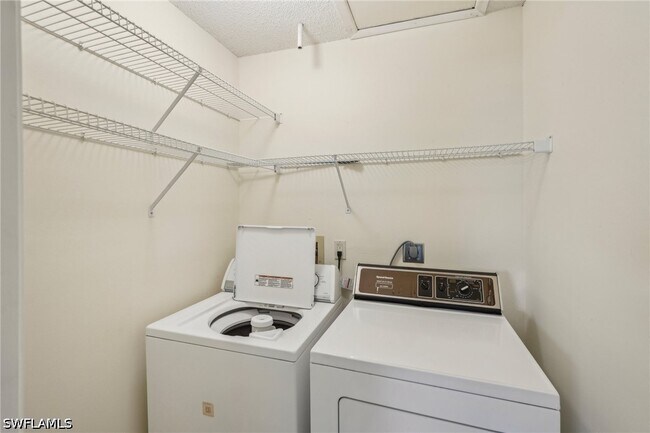 Building Photo - 13345 Broadhurst Loop