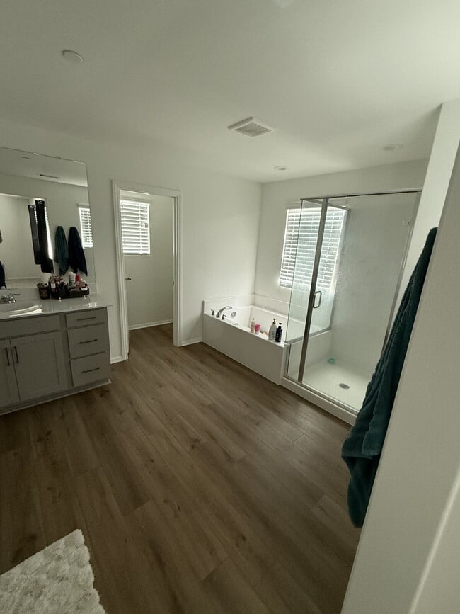 Building Photo - 5/Bed 4/Bath Single family home in Hemet CA