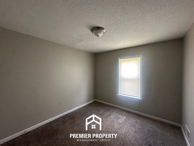 Building Photo - Beautiful 3BR/2BA Bartlett Cove | 1,668 Sq Ft, Brick Fireplace & Dual Dining Areas
