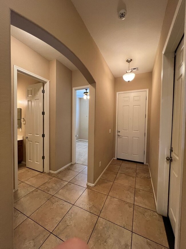 Building Photo - Two Bedroom home in Granville!