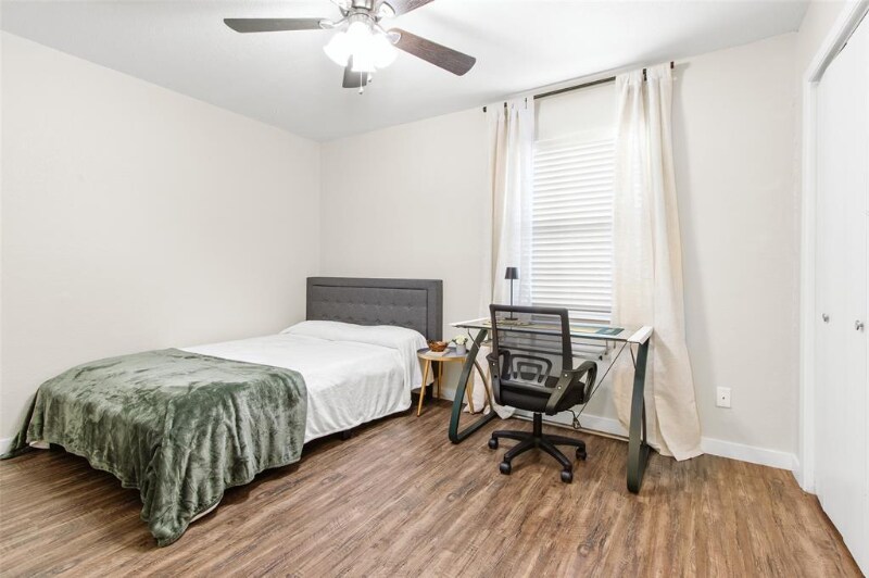 Building Photo - 1421 S 12th St