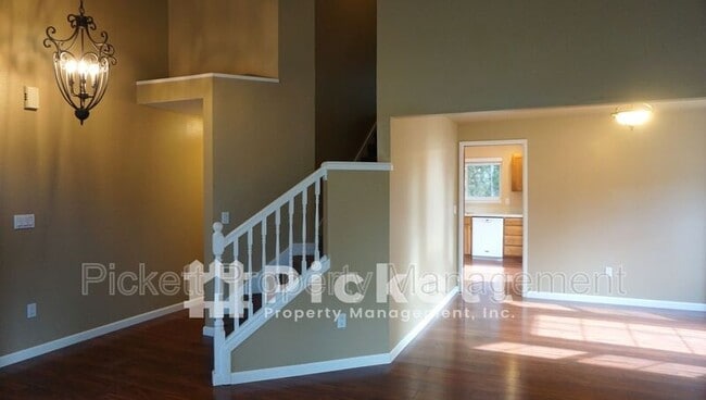 Building Photo - 10421 Ashley Cir NW