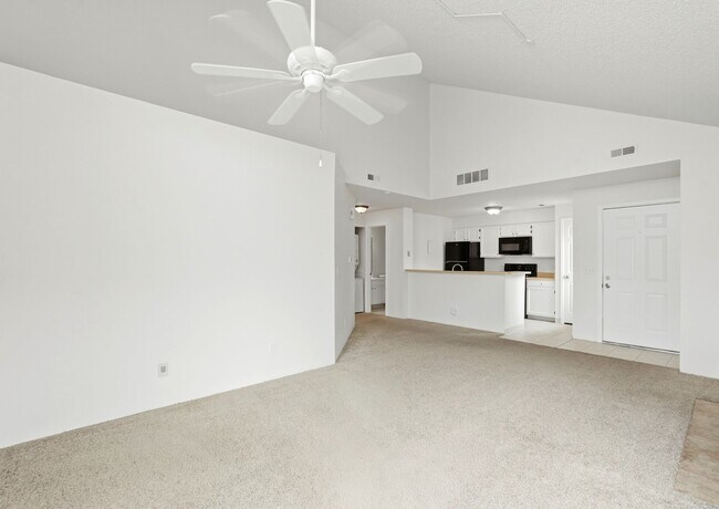 Building Photo - 13864 E Lehigh Ave