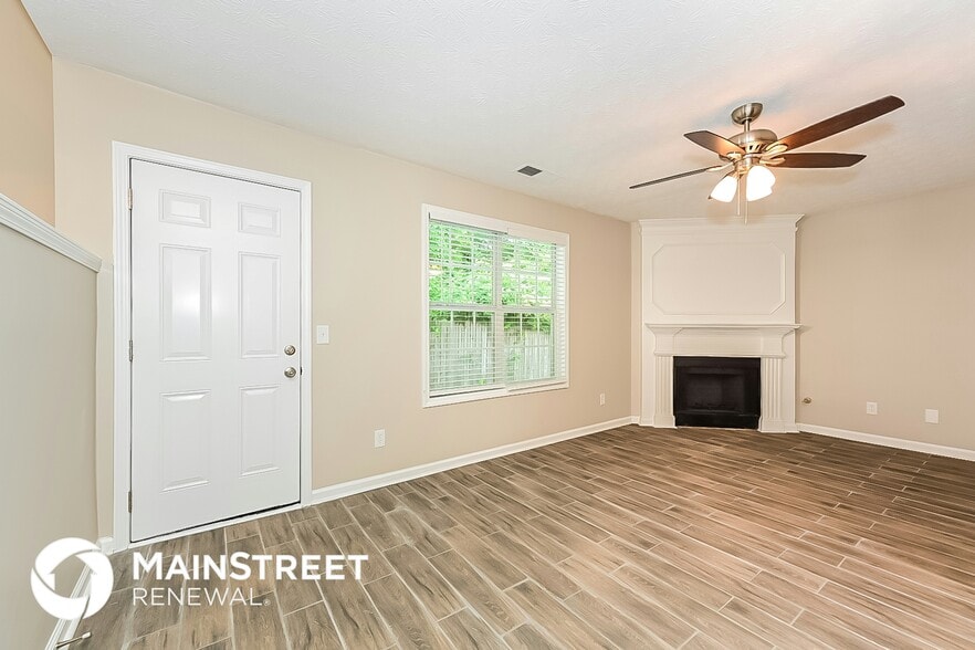 Building Photo - 1547 Enchanted Forest Dr