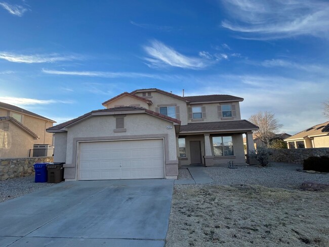 Primary Photo - Beautiful 4 Bedroom, 3 Bathroom Home in So...