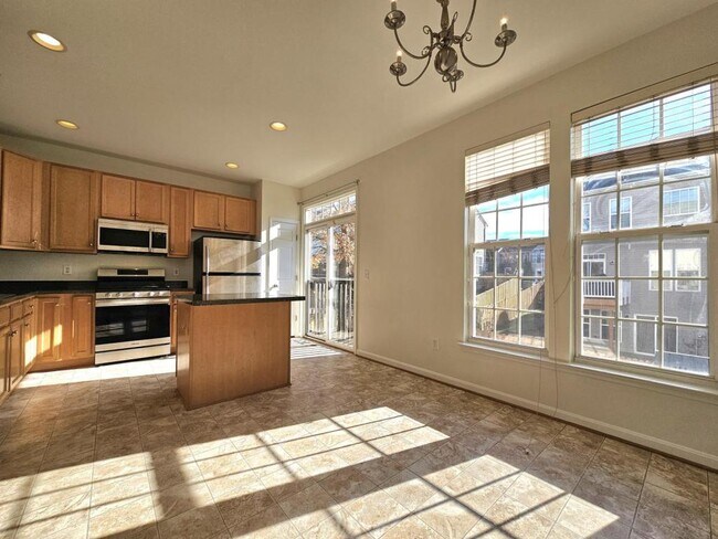 Building Photo - 15334 Elizabeth Burbage Loop