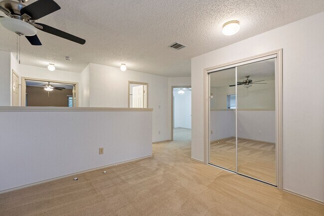 Building Photo - Beautiful North Austin Home