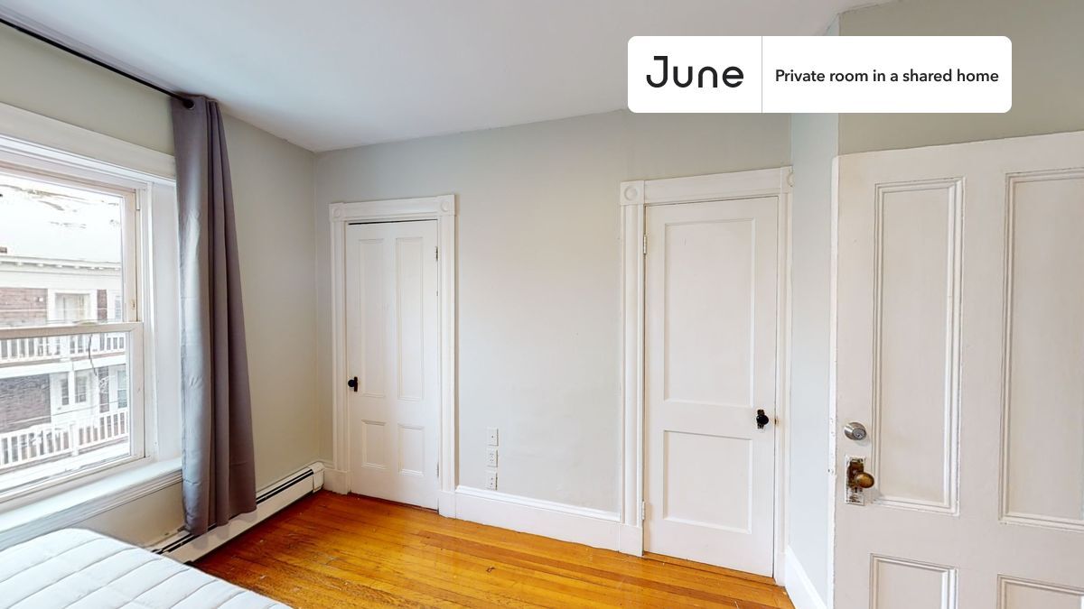 Building Photo - Room in Shared 4 bed/2 bath home in Allston