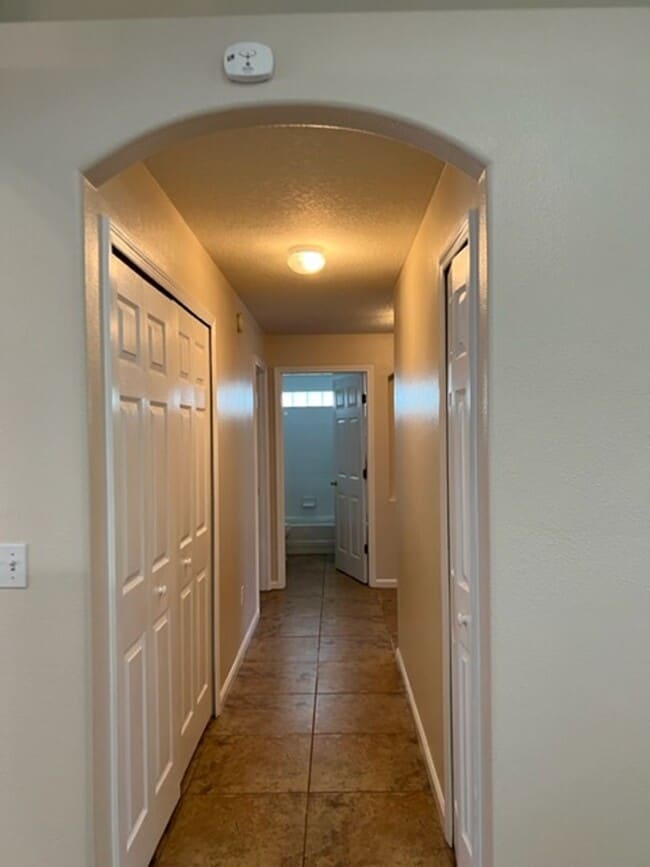 Building Photo - Weston Hills Gated Pool Community