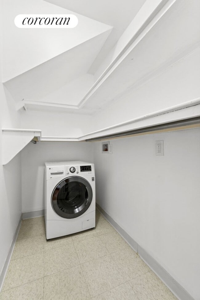 Building Photo - 423 W 146th St