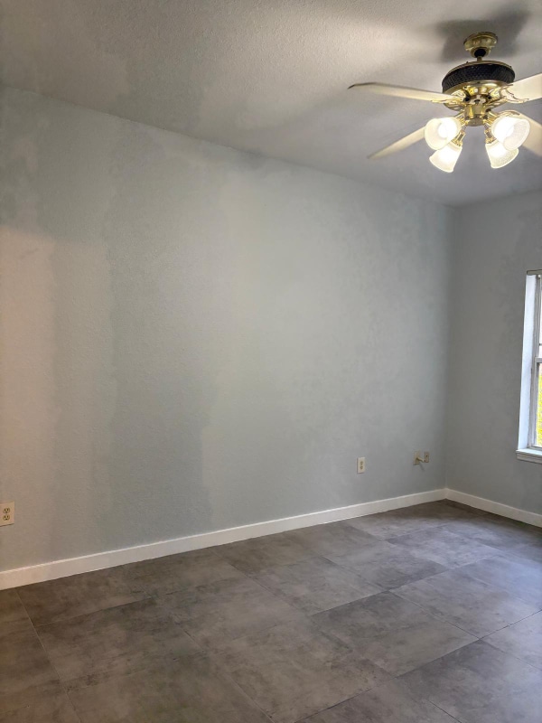 Building Photo - 16253 Enclave Village Dr