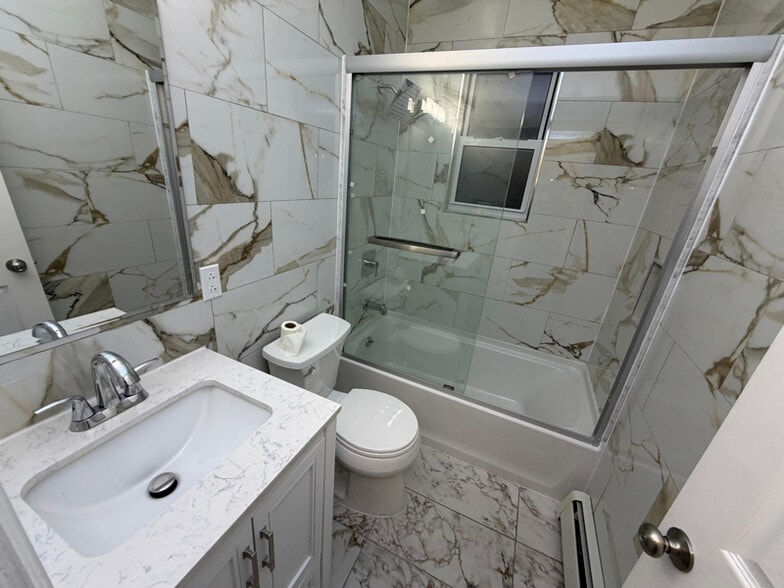 Building Photo - 61-06 171st St