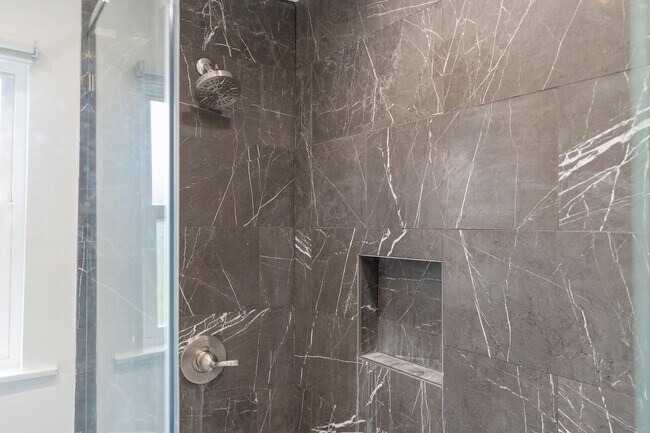 Building Photo - 5656 Donna Ave