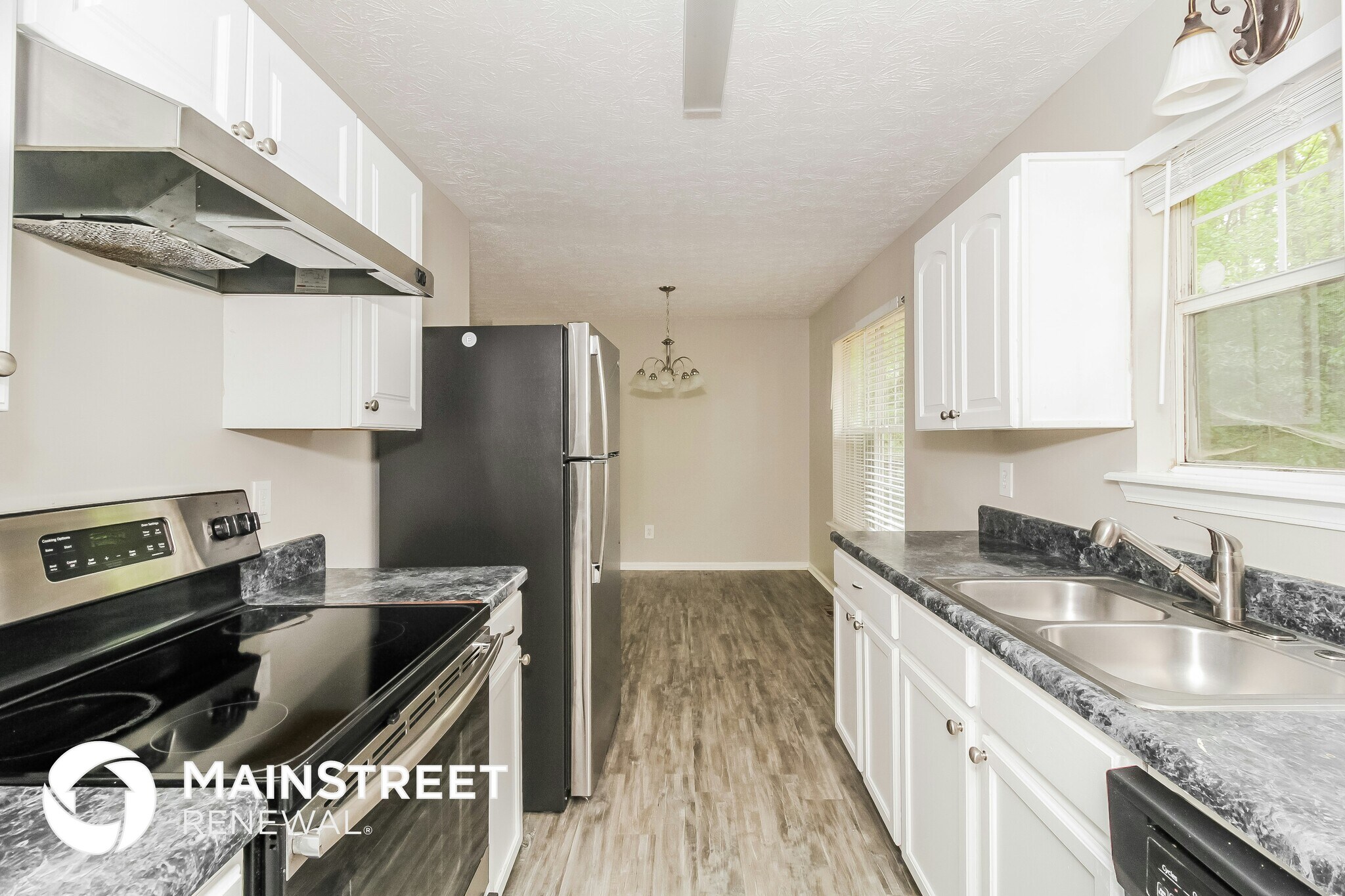 Building Photo - 221 Beechwood Ln