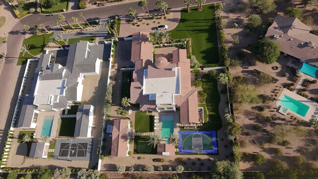 Building Photo - 6823 E Valley Vista Ln