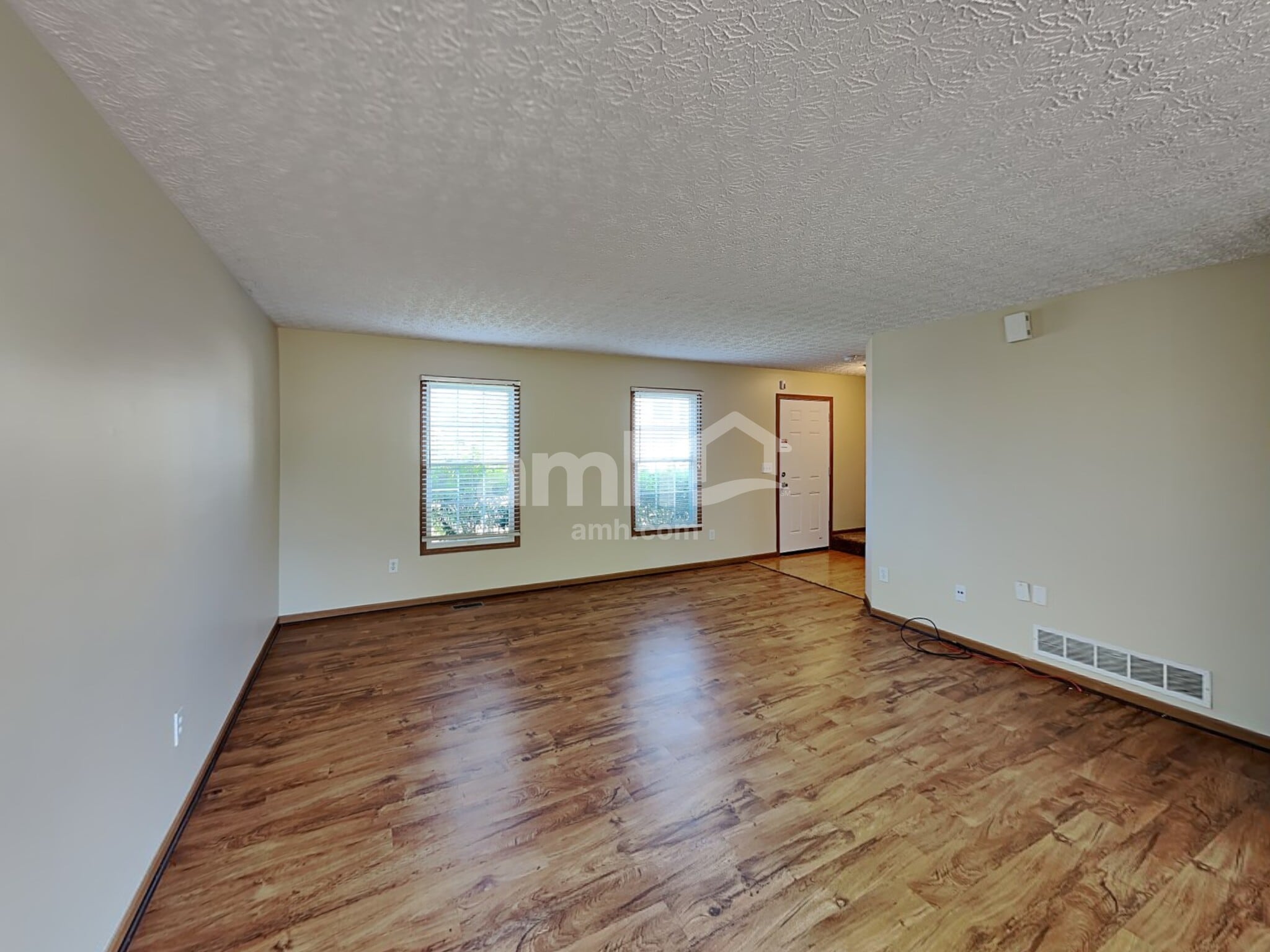 Building Photo - 5895 Westbend Dr