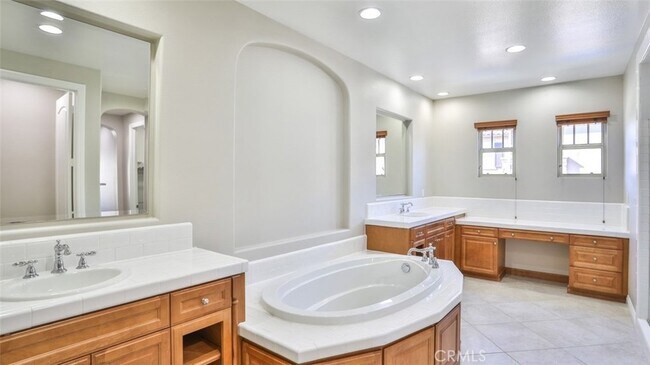 Building Photo - 8134 Sunset Rose Dr