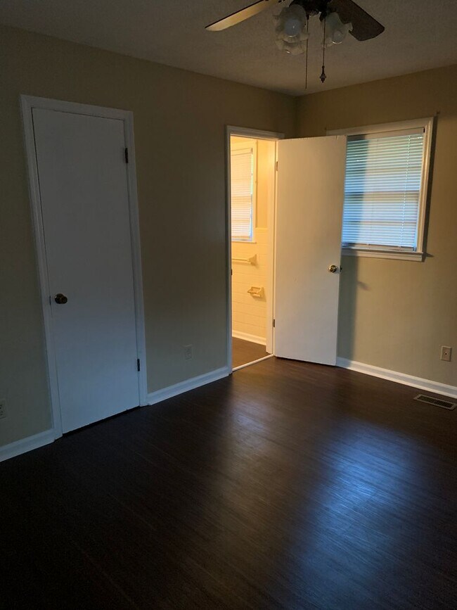 Building Photo - 2426 Whispering Pines Cir