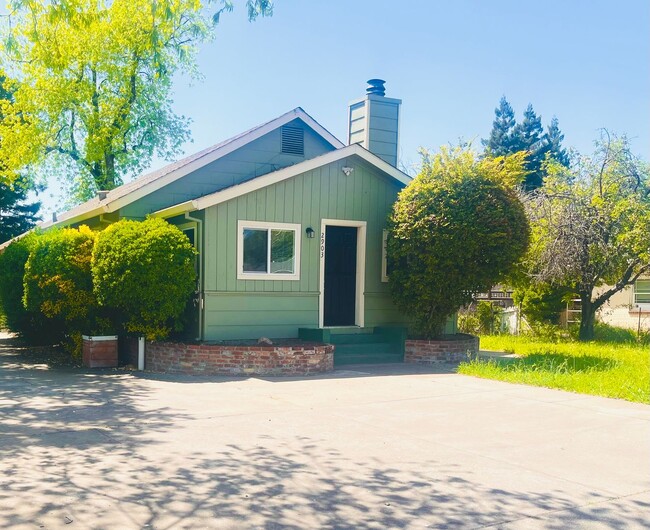 Primary Photo - 3 Bedroom House, Available Now!