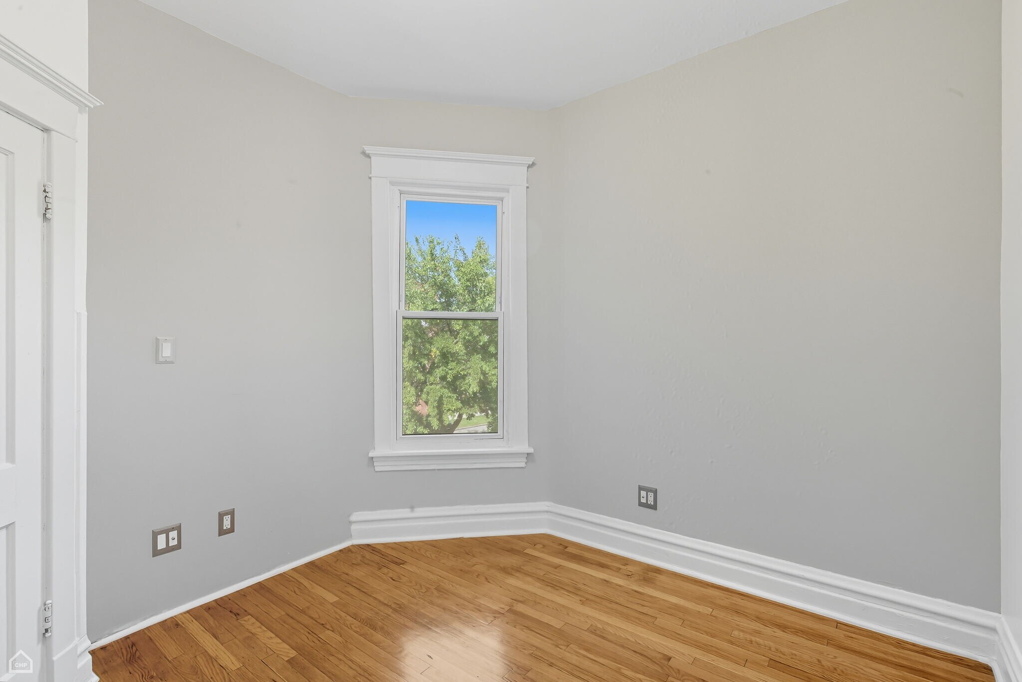 BR3 - 1253 S Avers Ave