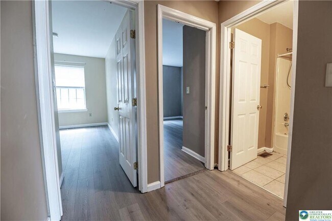 Building Photo - 109 Freedom Ct