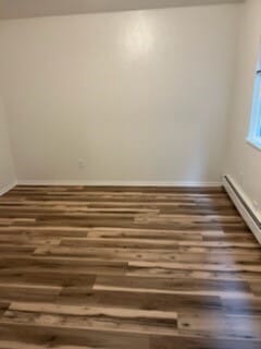 Building Photo - 1324 Balsam Ave