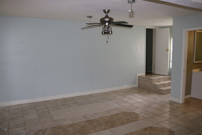 Building Photo - 8845 W Church St