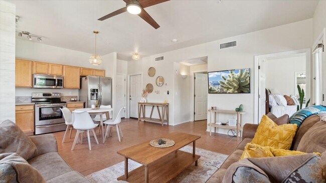 Building Photo - 16545 E Gunsight Dr