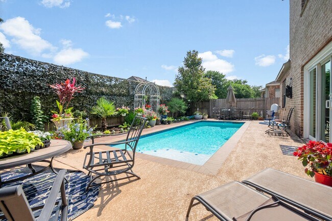 Building Photo - 24514 San Pellino Dr