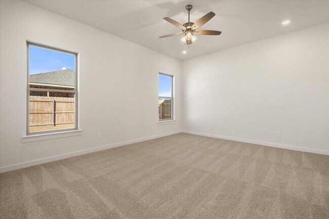 Building Photo - 2604 Garland Ave