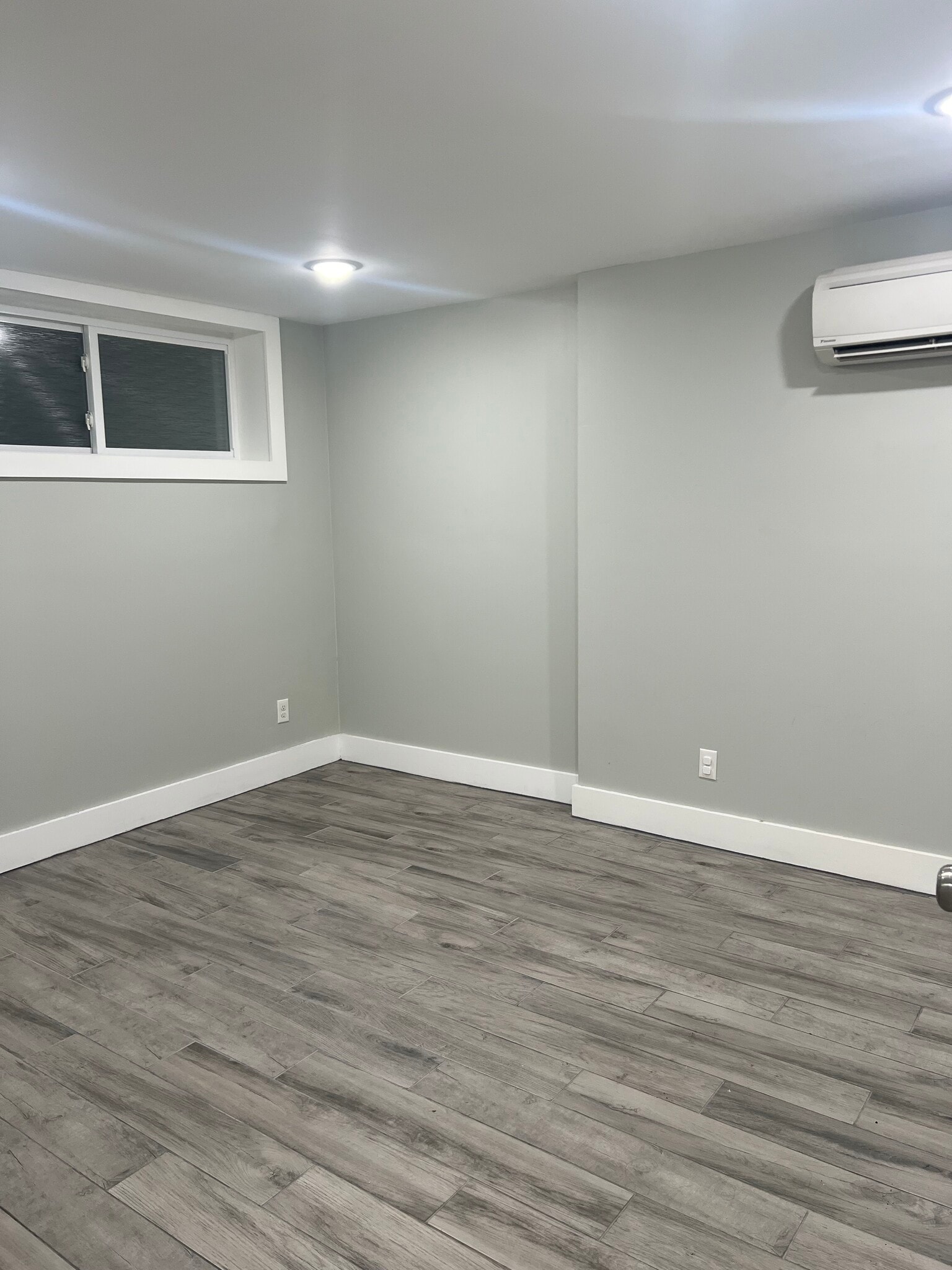 Building Photo - 372 Walnut St