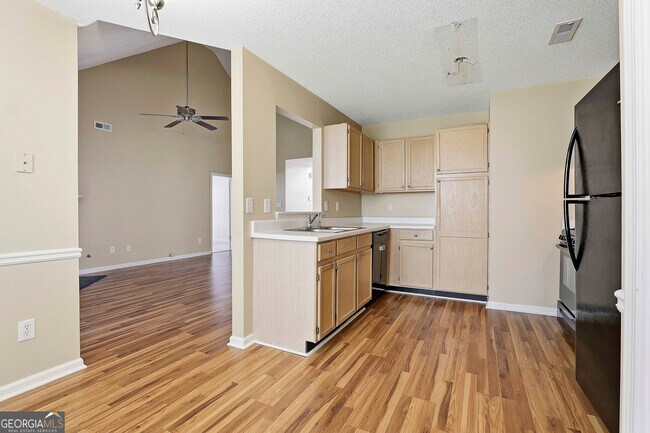 Building Photo - 105 Chase Ct