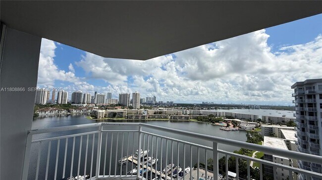 Building Photo - 18071 Biscayne Blvd