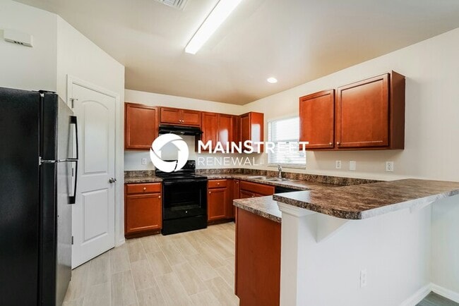 Building Photo - 3 Bedroom Pet-Friendly Home in Cape Coral, FL with Main Street Renewal