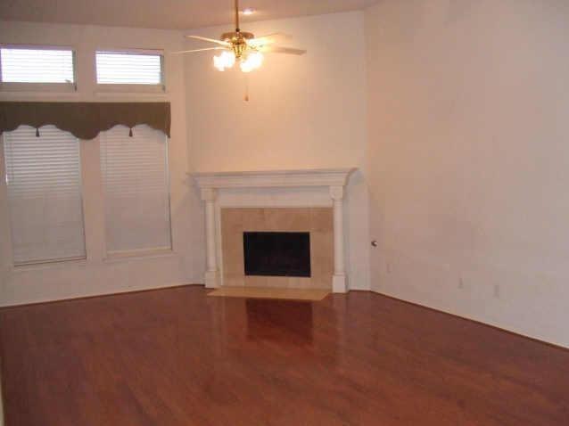 Building Photo - 2027 Wimbledon Dr