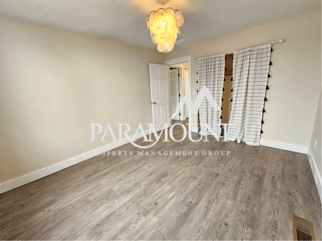Building Photo - Gorgeous 3 Bedroom in Silverdale!