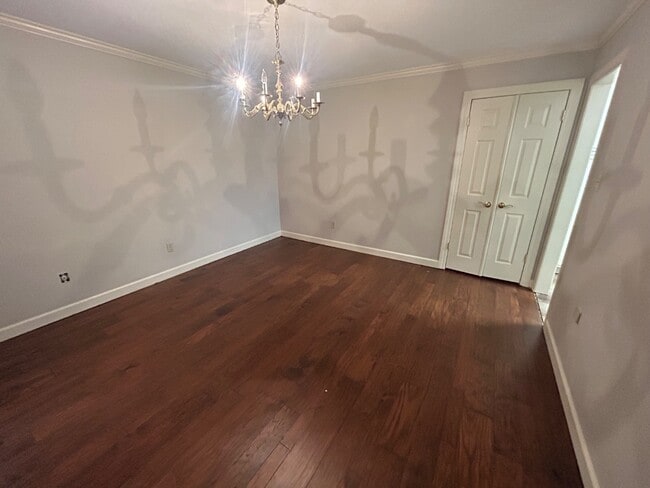 Building Photo - 628 Aubrey Cir S